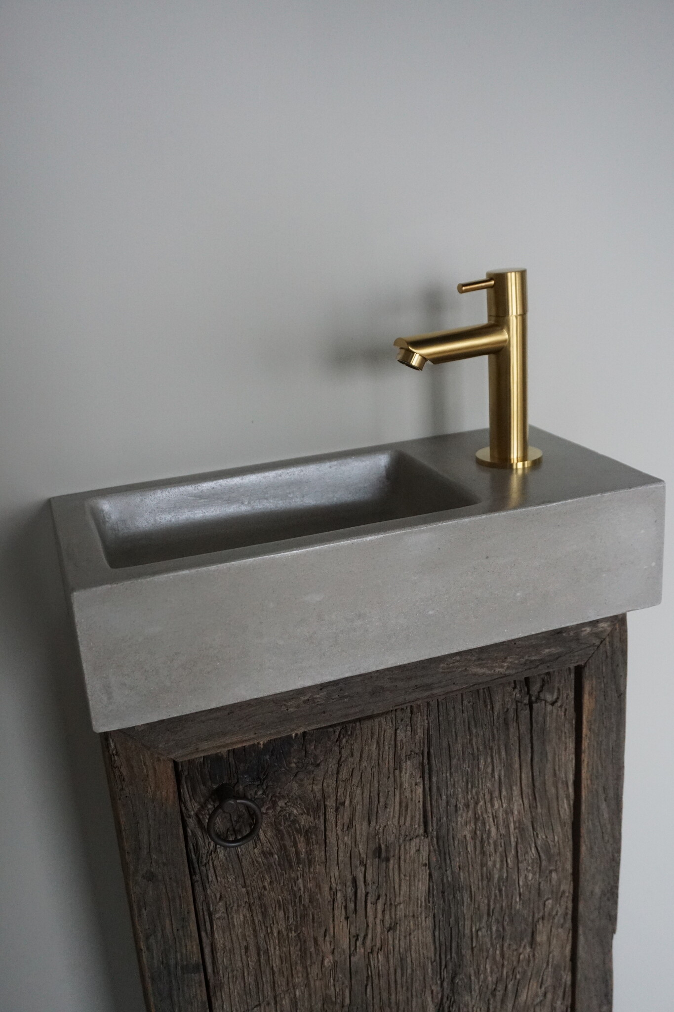 Rene Houtman Daantje Zwevend Toiletmeubel Geborsteld Eiken | H55,5 x B36 x D17