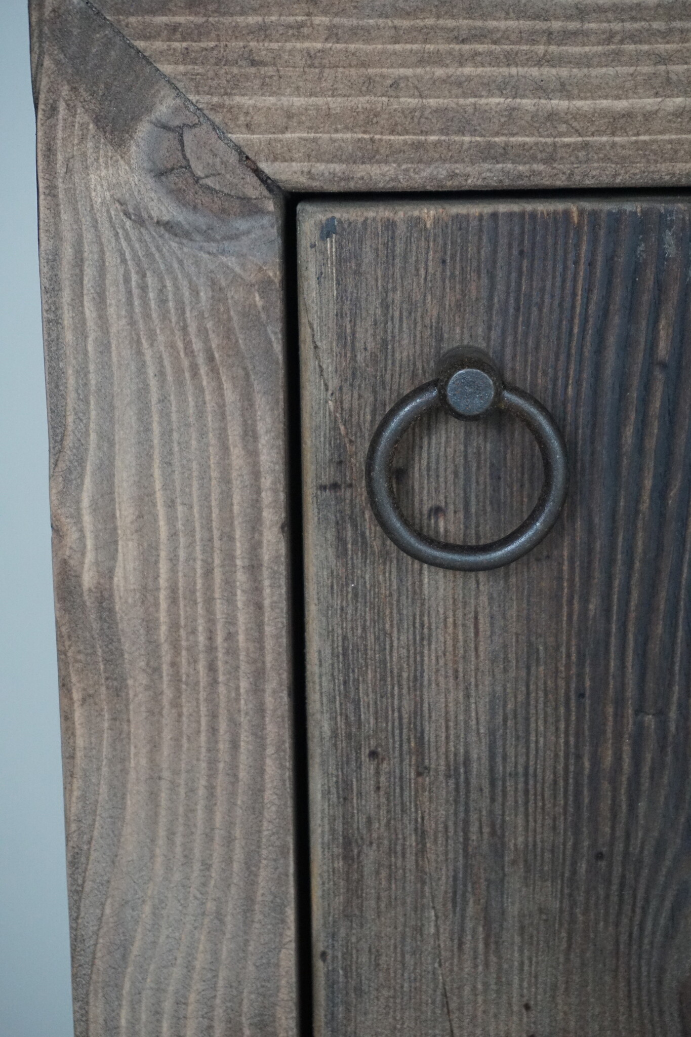 Rene Houtman Daantje Zwevend Toiletmeubel Grenen Wagondelen | H55,5 x B36 x D17