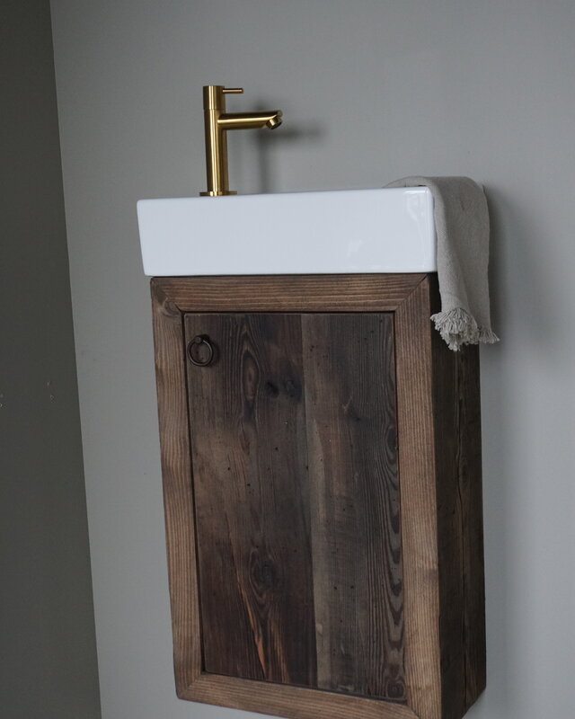 Rene Houtman Daantje Zwevend Toiletmeubel Grenen Wagondelen | H55,5 x B36 x D17