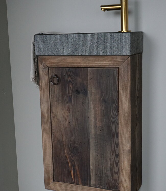 Rene Houtman Daantje Zwevend Toiletmeubel Grenen Wagondelen | H55,5 x B36 x D17