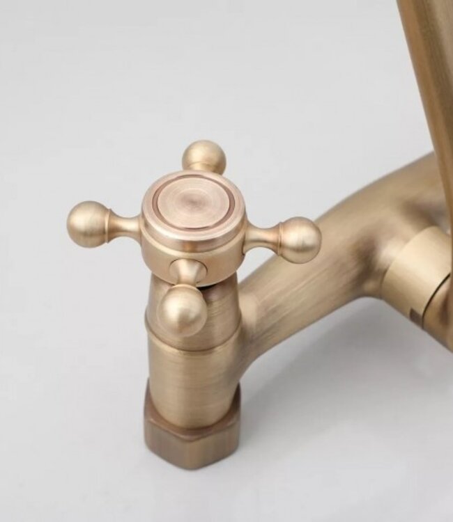 Rene Houtman Nostalgische Muurkraan Met Draaibare Uitloop | Brons