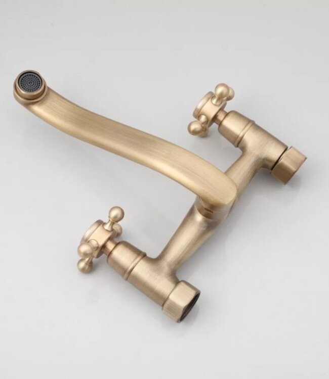 Rene Houtman Nostalgische Muurkraan Met Draaibare Uitloop | Brons