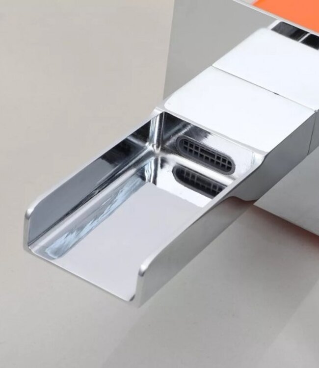 Rene Houtman Chromen Inbouw Waterval Mengkraan