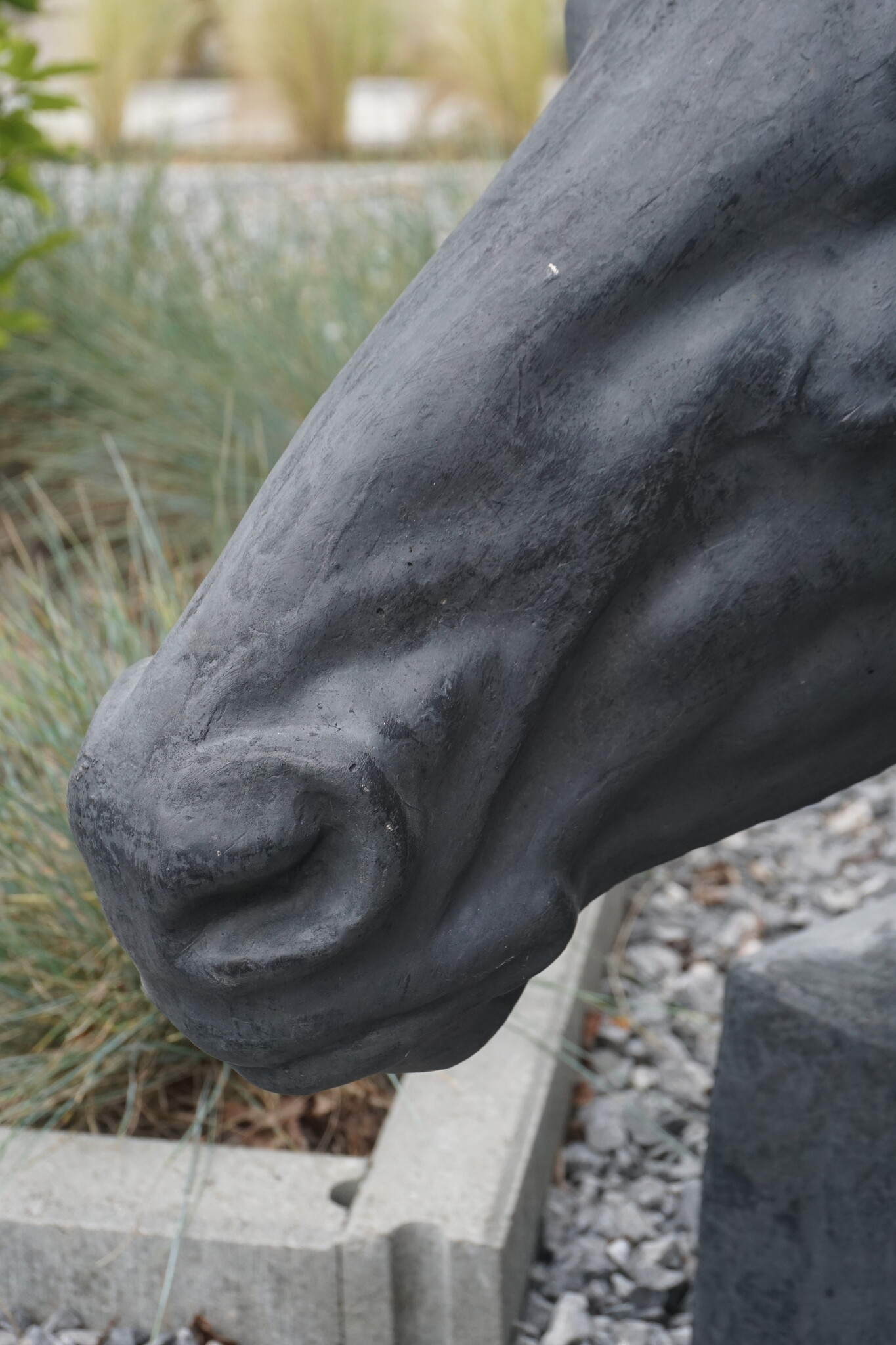 Rene Houtman Paardenbeeld Fury | Antraciet | H62 x B23 cm