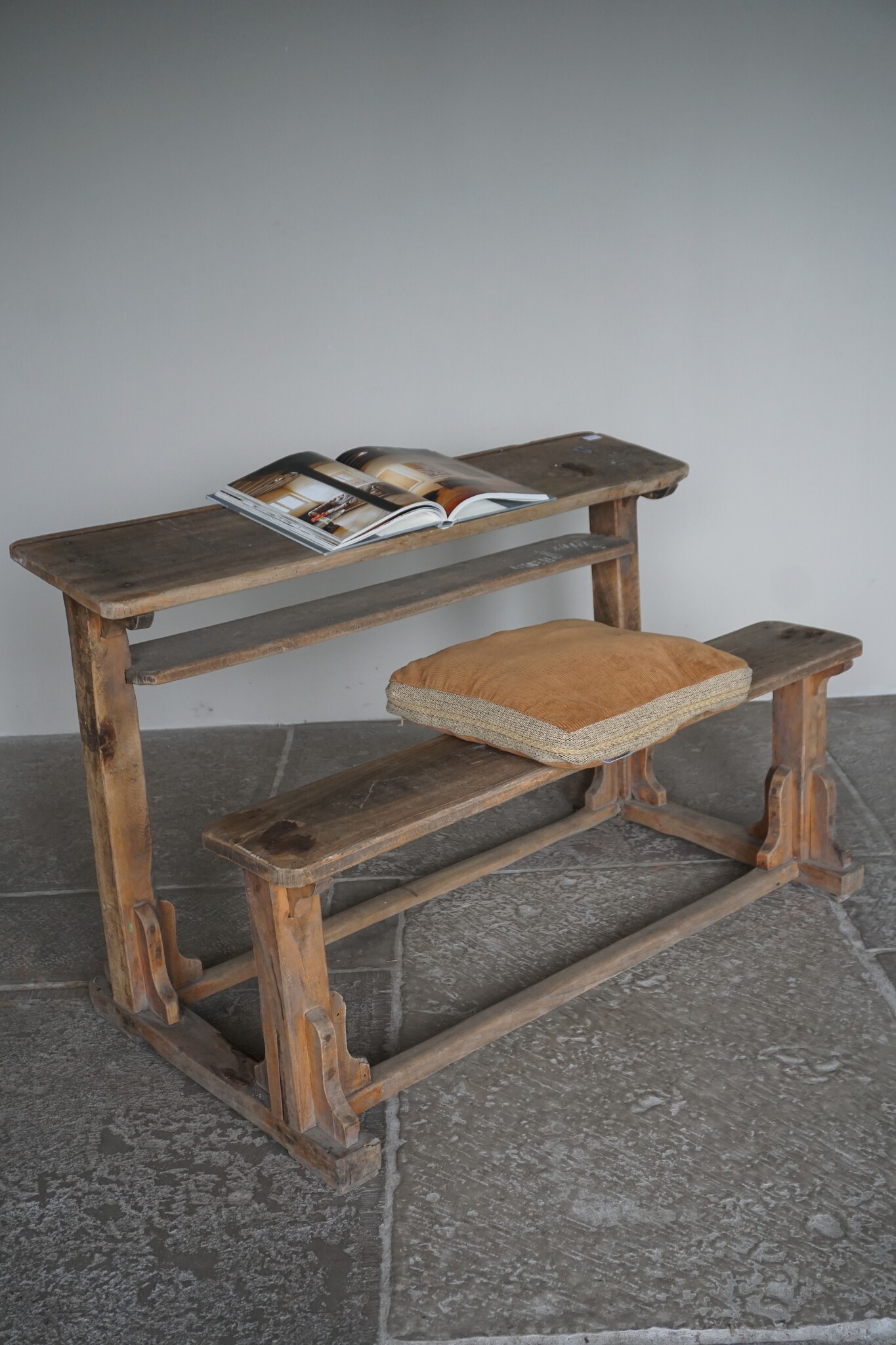 Rene Houtman Oud Schoolbankje | H77 x B122 x D65 cm
