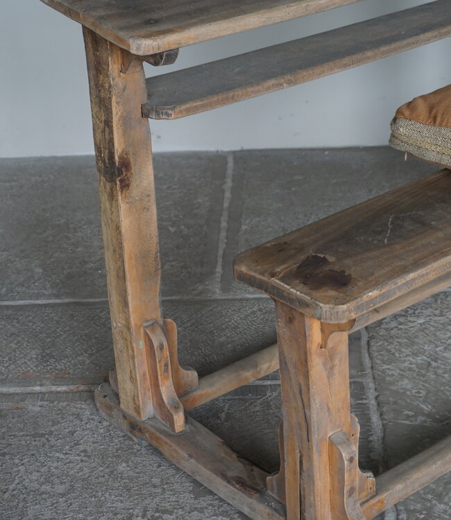 Rene Houtman Oud Schoolbankje | H77 x B122 x D65 cm