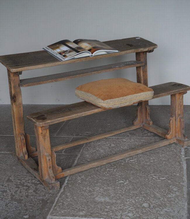 Rene Houtman Oud Schoolbankje | H77 x B122 x D65 cm