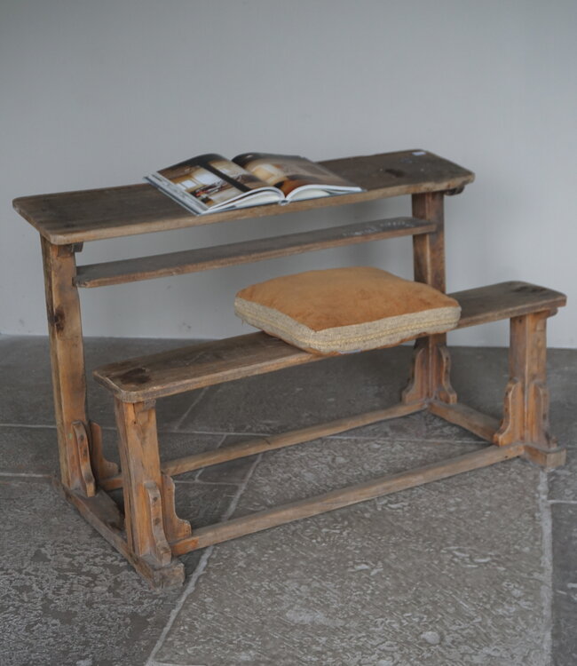 Rene Houtman Oud Schoolbankje | H77 x B122 x D65 cm