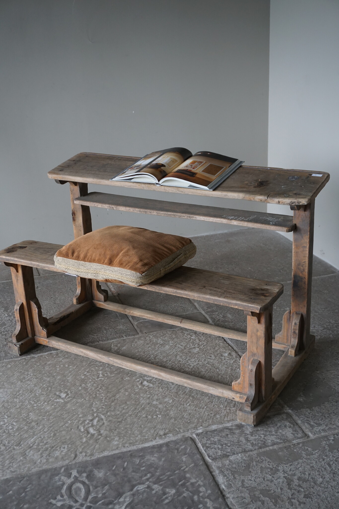 Rene Houtman Oud Schoolbankje | H77 x B122 x D65 cm