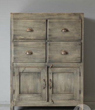 Be-Uniq Oude Ladekast | Verweerd | H122xB89xD45 cm
