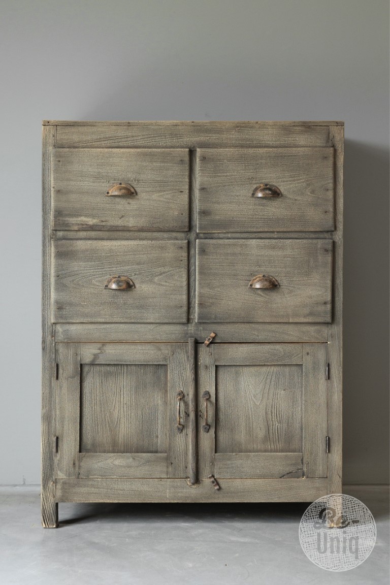 Be-Uniq Oude Ladekast | Rustiek Verweerd | H122xB89xD45 cm