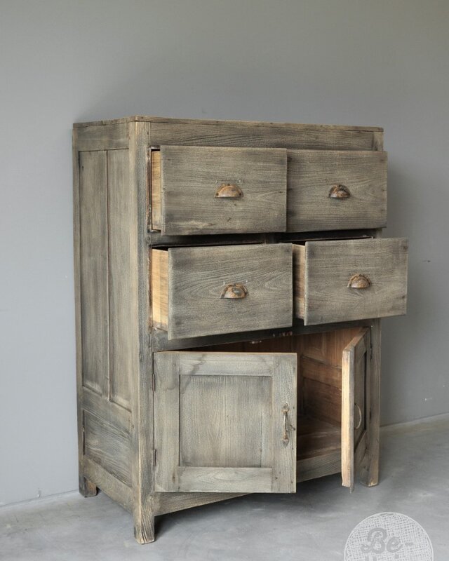 Be-Uniq Oude Ladekast | Rustiek Verweerd | H122xB89xD45 cm