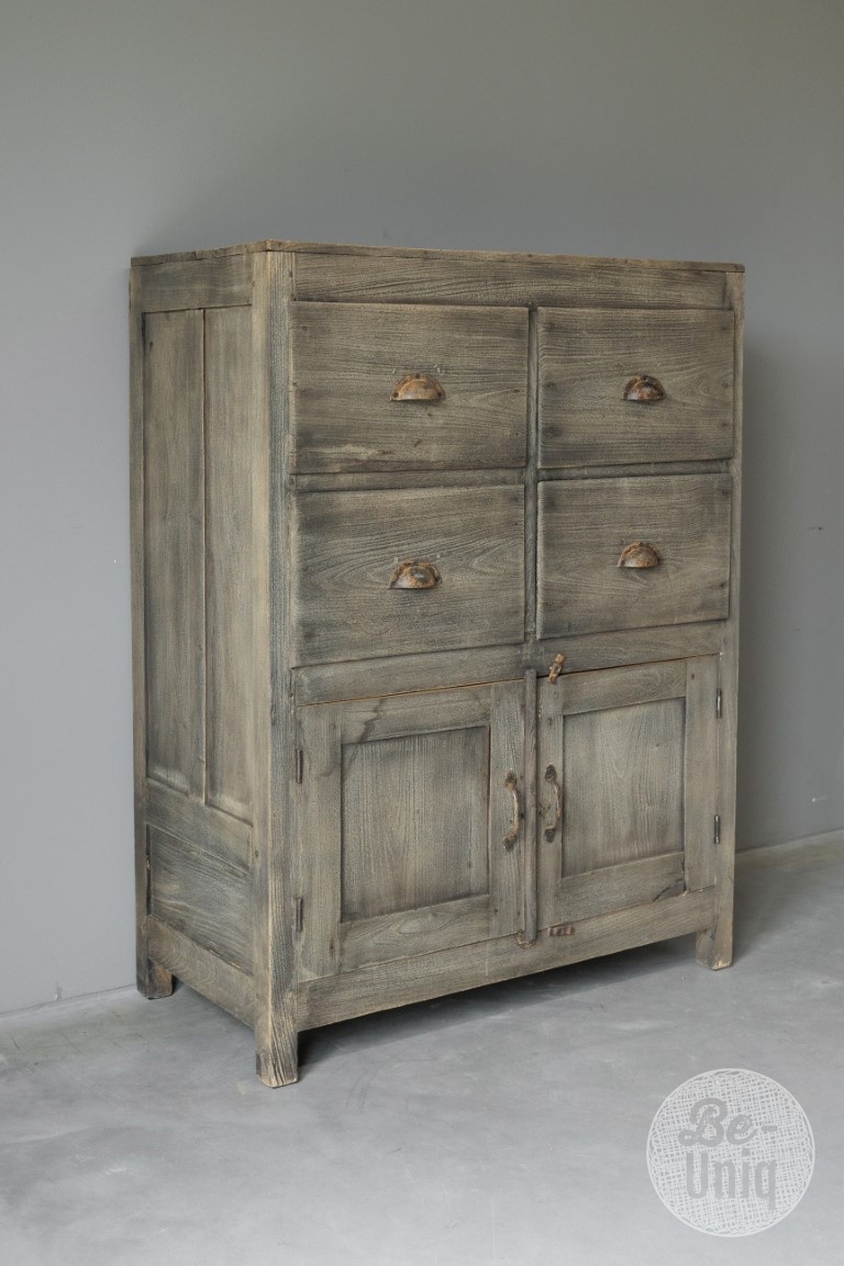 Be-Uniq Oude Ladekast | Rustiek Verweerd | H122xB89xD45 cm