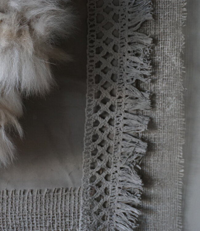 Rene Houtman Wanddoek | Wollen krans | H73 x B60 cm