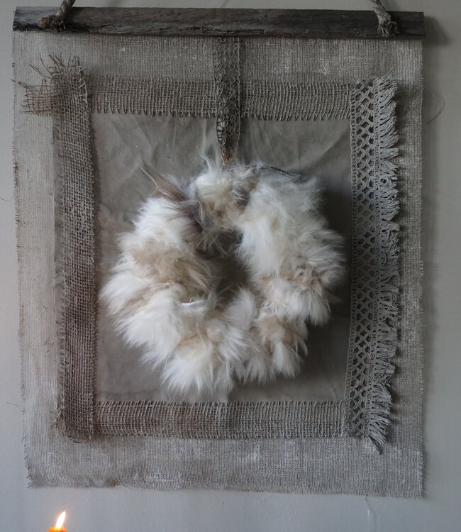 Rene Houtman Wanddoek | Wollen krans | H73 x B60 cm