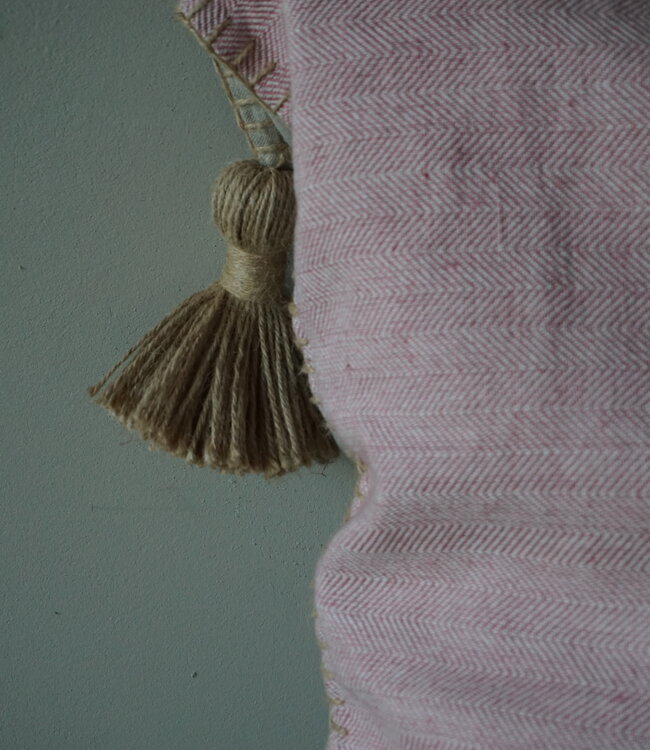 Rene Houtman Sierkussen | Kwasten | H70 x B70 cm