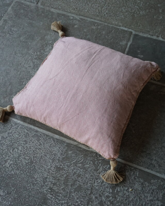 Rene Houtman Sierkussen | Kwasten | H70 x B70 cm