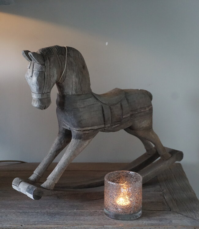 Aura Peeperkorn Oud Houten Hobbelpaard | Aura Peeperkorn | H42 x B54 x D11 cm