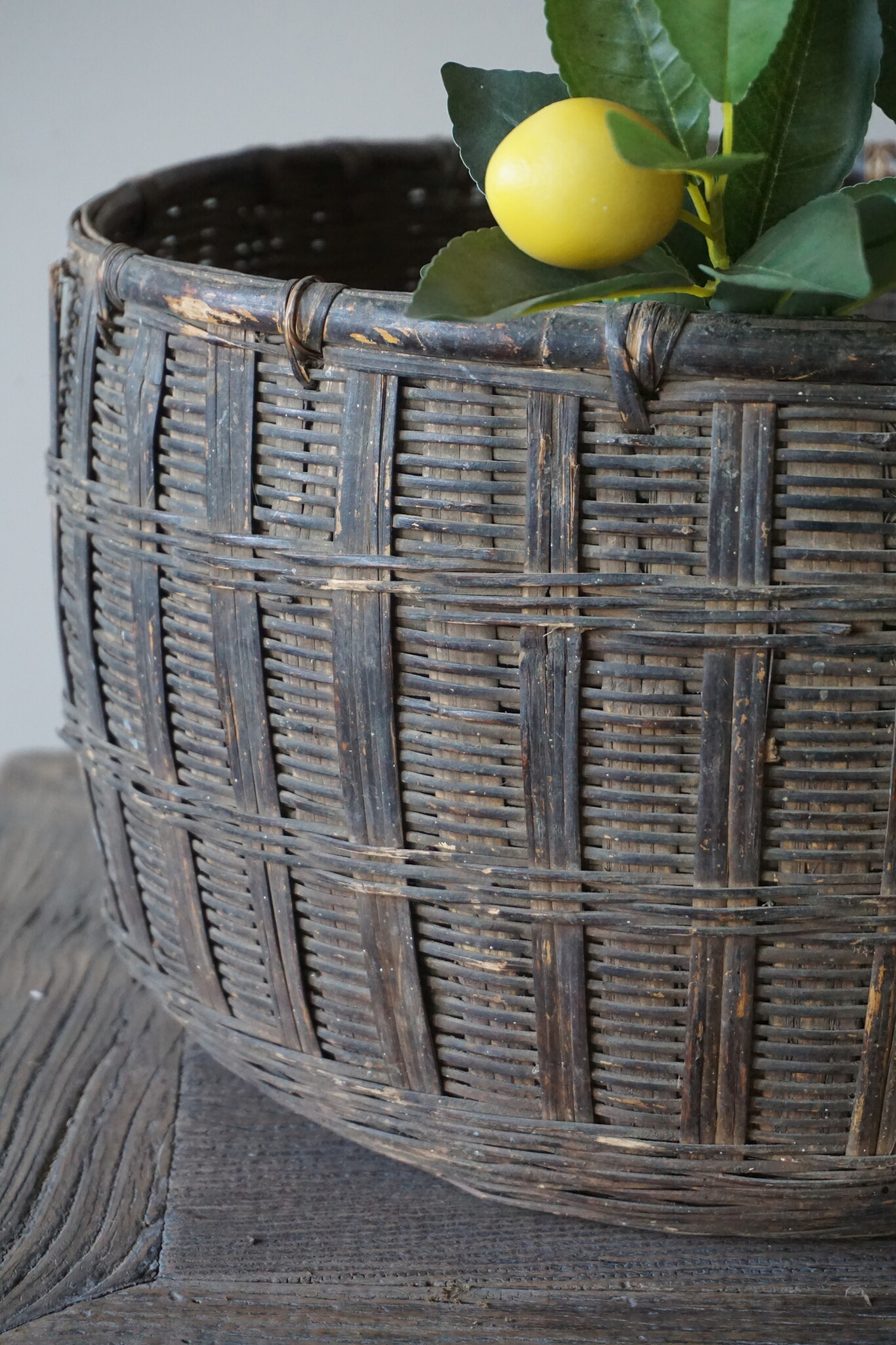 Aura Peeperkorn Gewoven Bamboo Mand | D40,5 x H24 cm