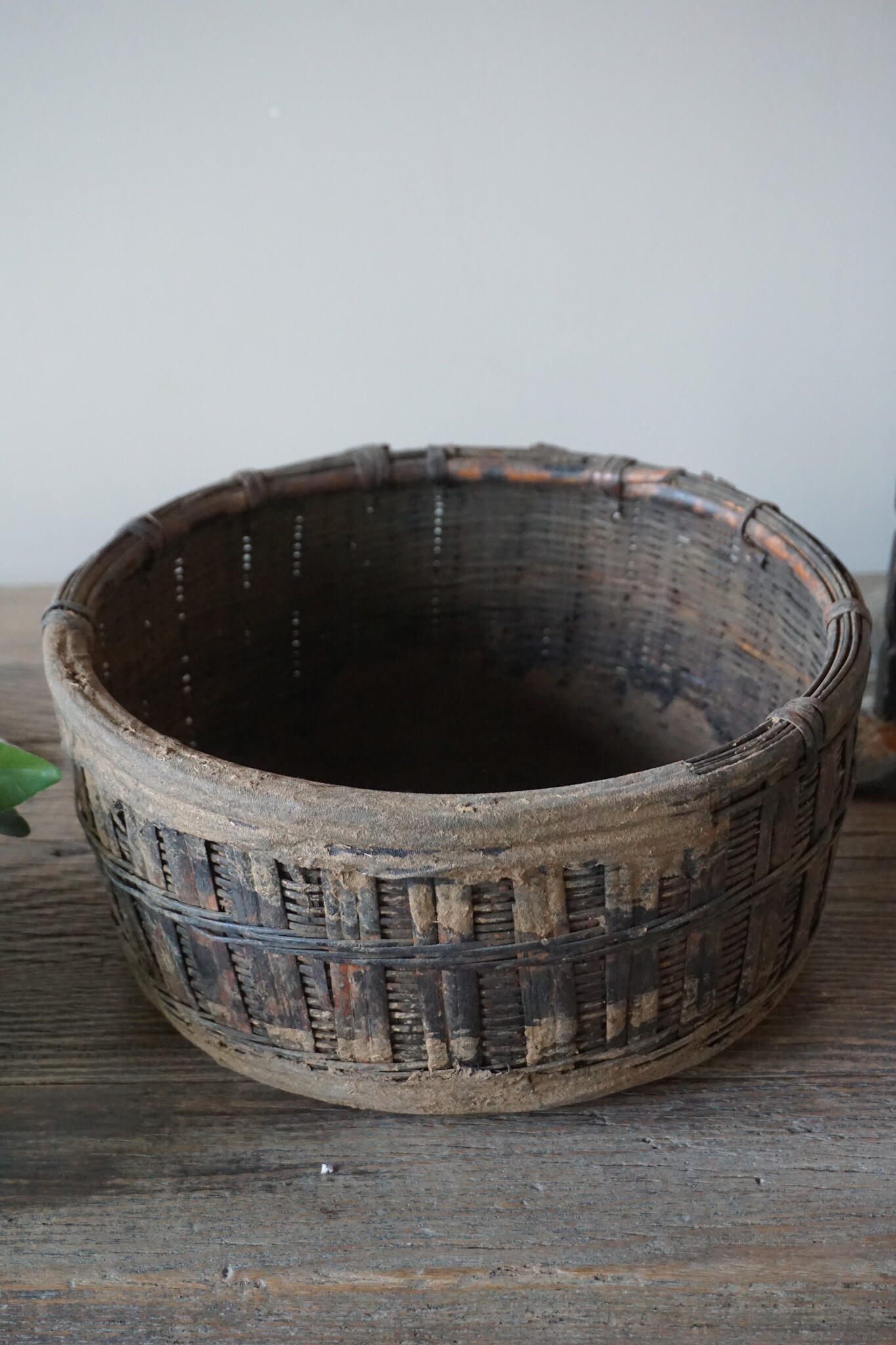 Aura Peeperkorn Gewoven Bamboo Mand | D27,5 x H13 cm
