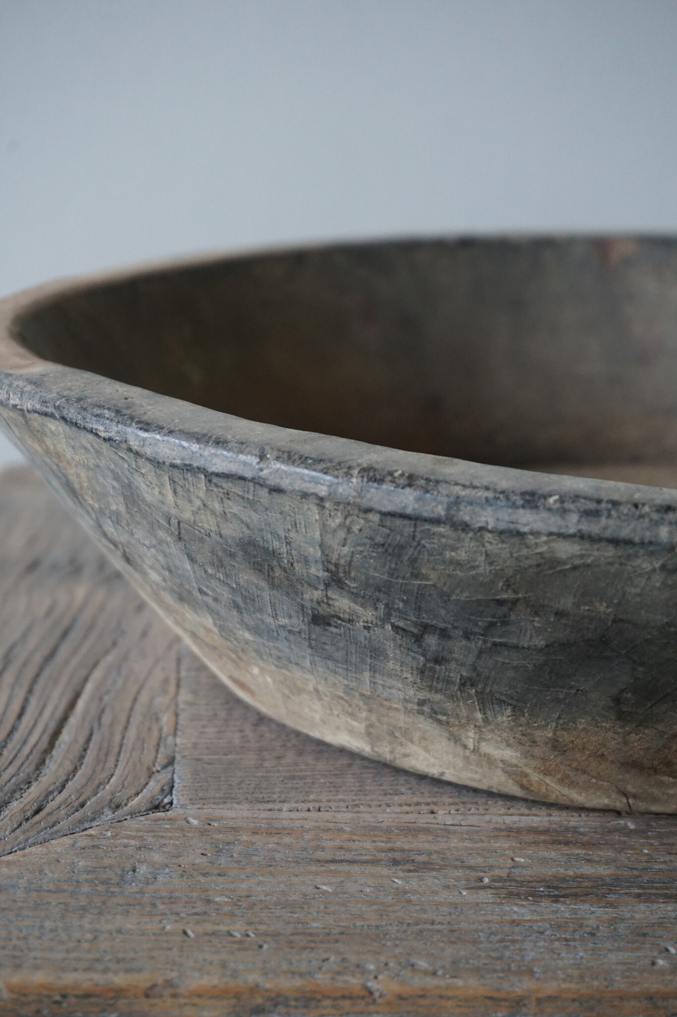 Aura Peeperkorn Oud Houten Schaal Rustiek | D45 x H 10 cm