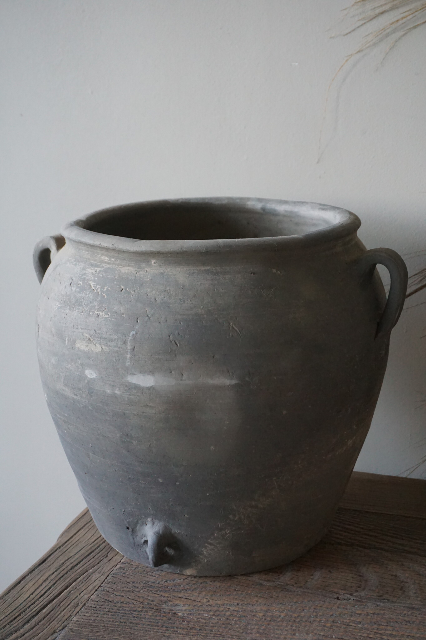 Aura Peeperkorn Rustieke Terracotta Pot Grijs | D30 x H32 cm