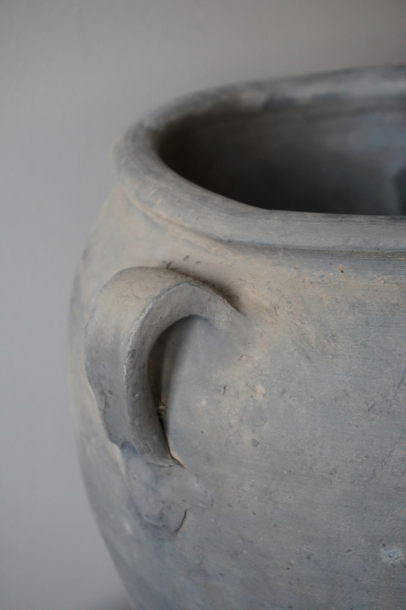 Aura Peeperkorn Rustieke Terracotta Pot Grijs | D30 x H32 cm