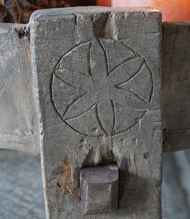 Rene Houtman Chakki Tafeltje Oud Hout | D65 x H28 cm