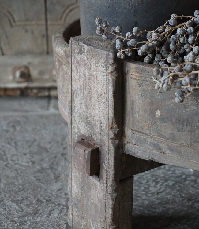 Rene Houtman Chakki Tafeltje Oud Hout | D61 x H26 cm