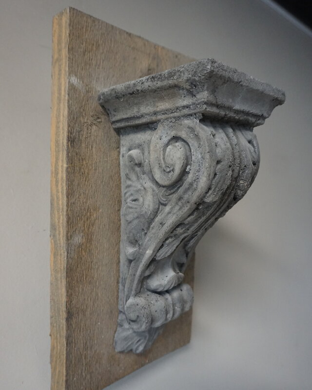 Il Cupido Wandconsole | Ornament | H40 x B20 x D17 cm