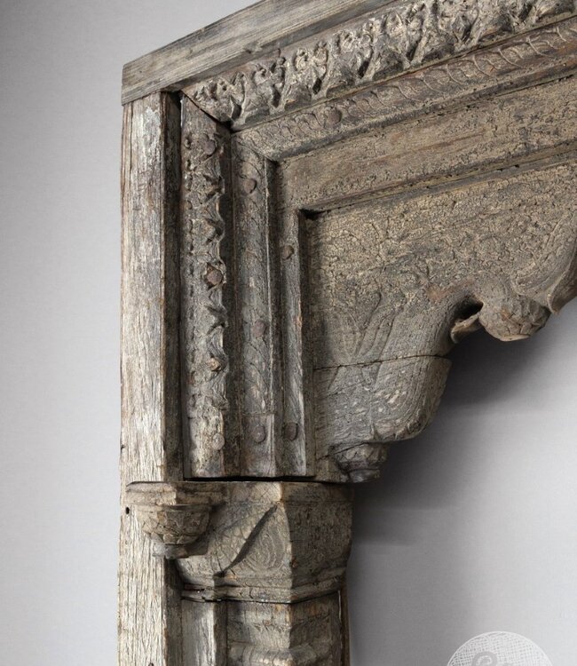 Be-Uniq Oude Poort Authentiek | India | H246 x B171 x D30 cm