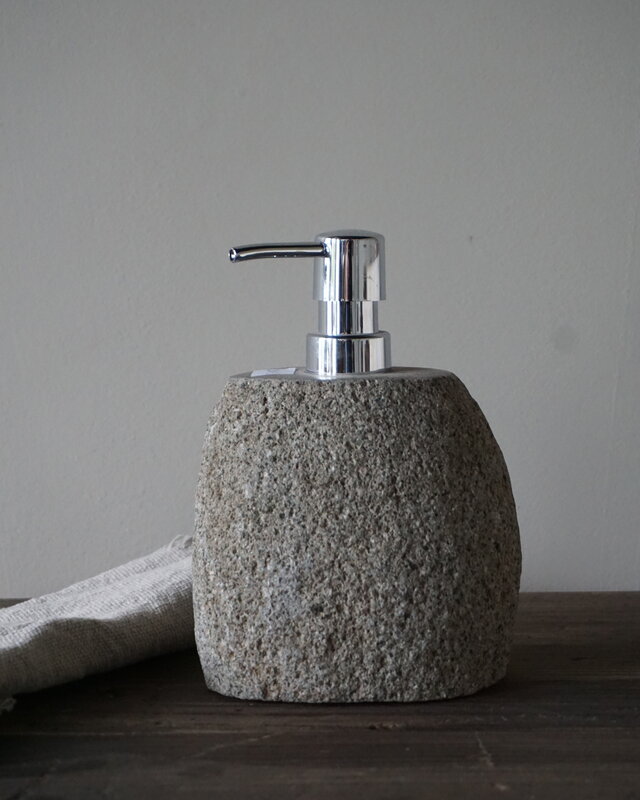 Rene Houtman Zeepdispenser | Riviersteen Graniet | D12 x H13