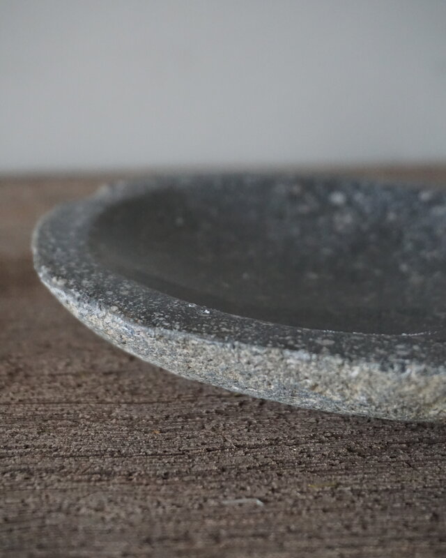 Rene Houtman Natuurstenen Schaaltje | Tweedekansje | B15 x D12 x H2,5 cm