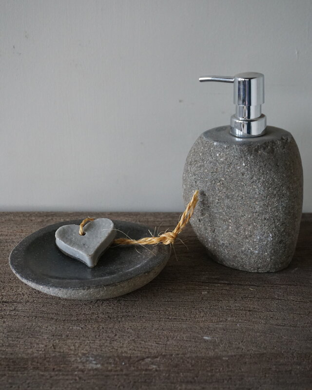 Rene Houtman Natuurstenen Schaaltje | Graniet | B15 x D14 x H3 cm
