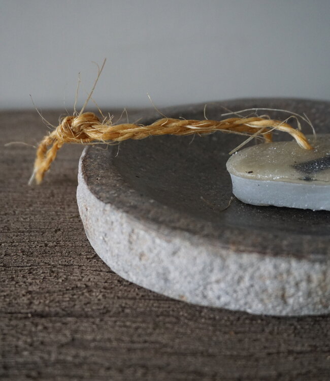 Rene Houtman Natuurstenen Schaaltje | Graniet | B15 x D13 x H2,5 cm