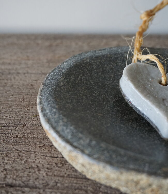 Rene Houtman Natuurstenen Schaaltje | Graniet | B15 x D13 x H2,5 cm