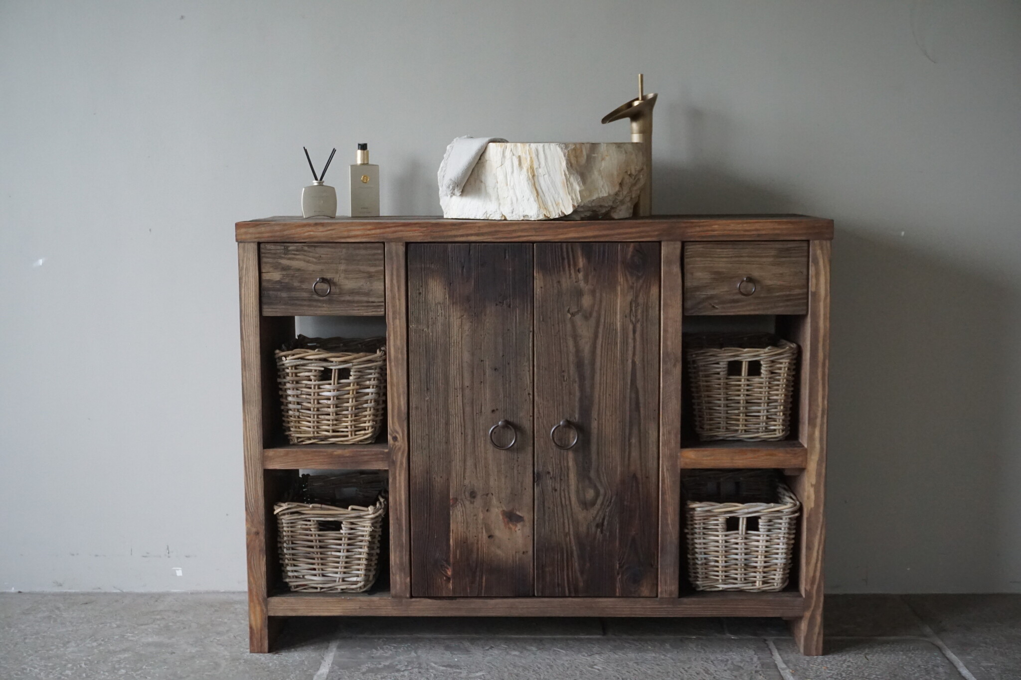 Rene Houtman Badkamermeubel Oud Hout Bertje | 2 lades & 2 deurtjes | Kies Maat