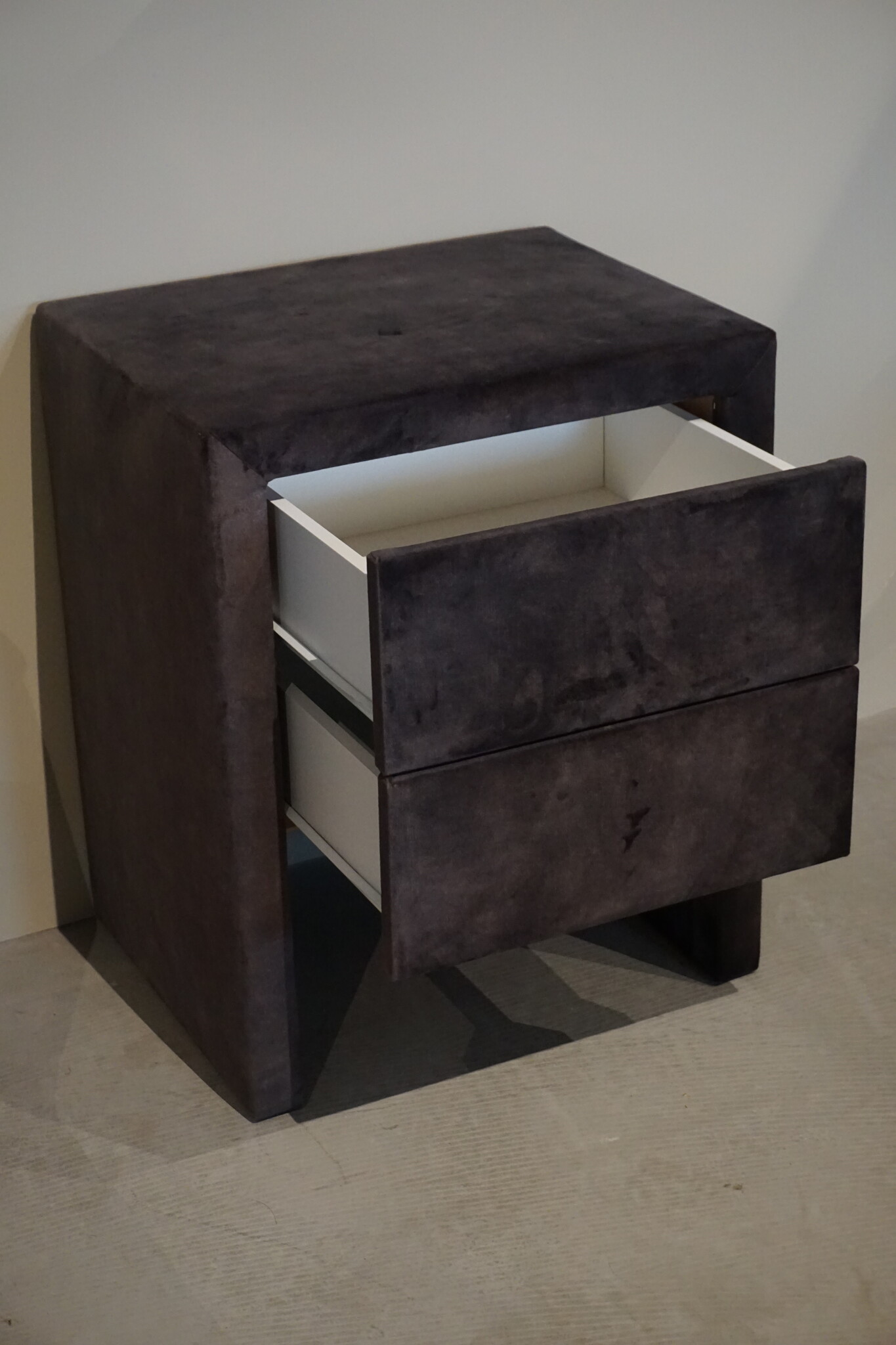 Rene Houtman Nachtkastje Stof | 2 Laden | H61xB50xD40 cm