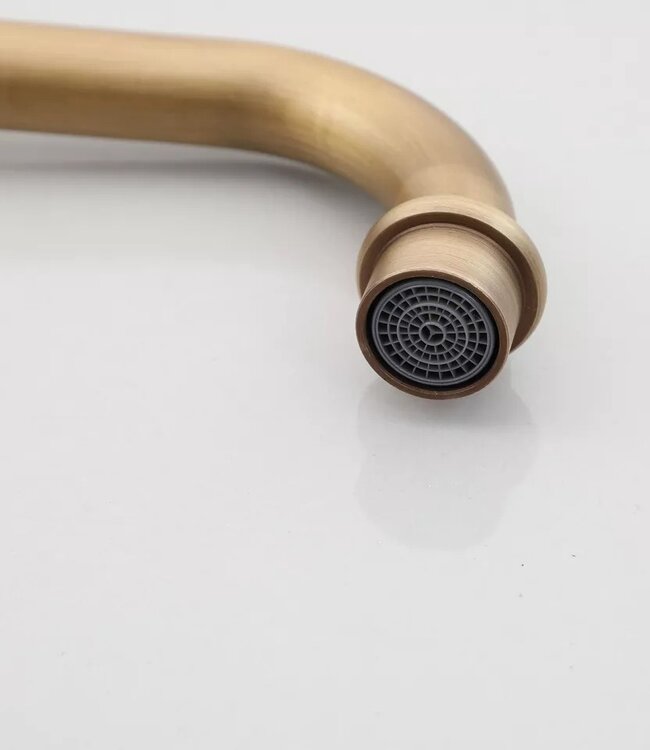 Rene Houtman Nostalgische Bronskleurige Badkraan Klassiek