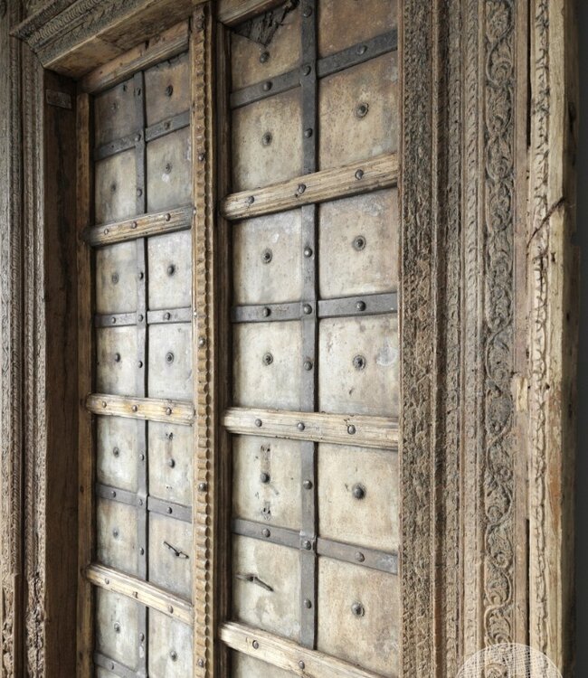 Be-Uniq Oude Poort | India | H253 x B160 x D20 cm