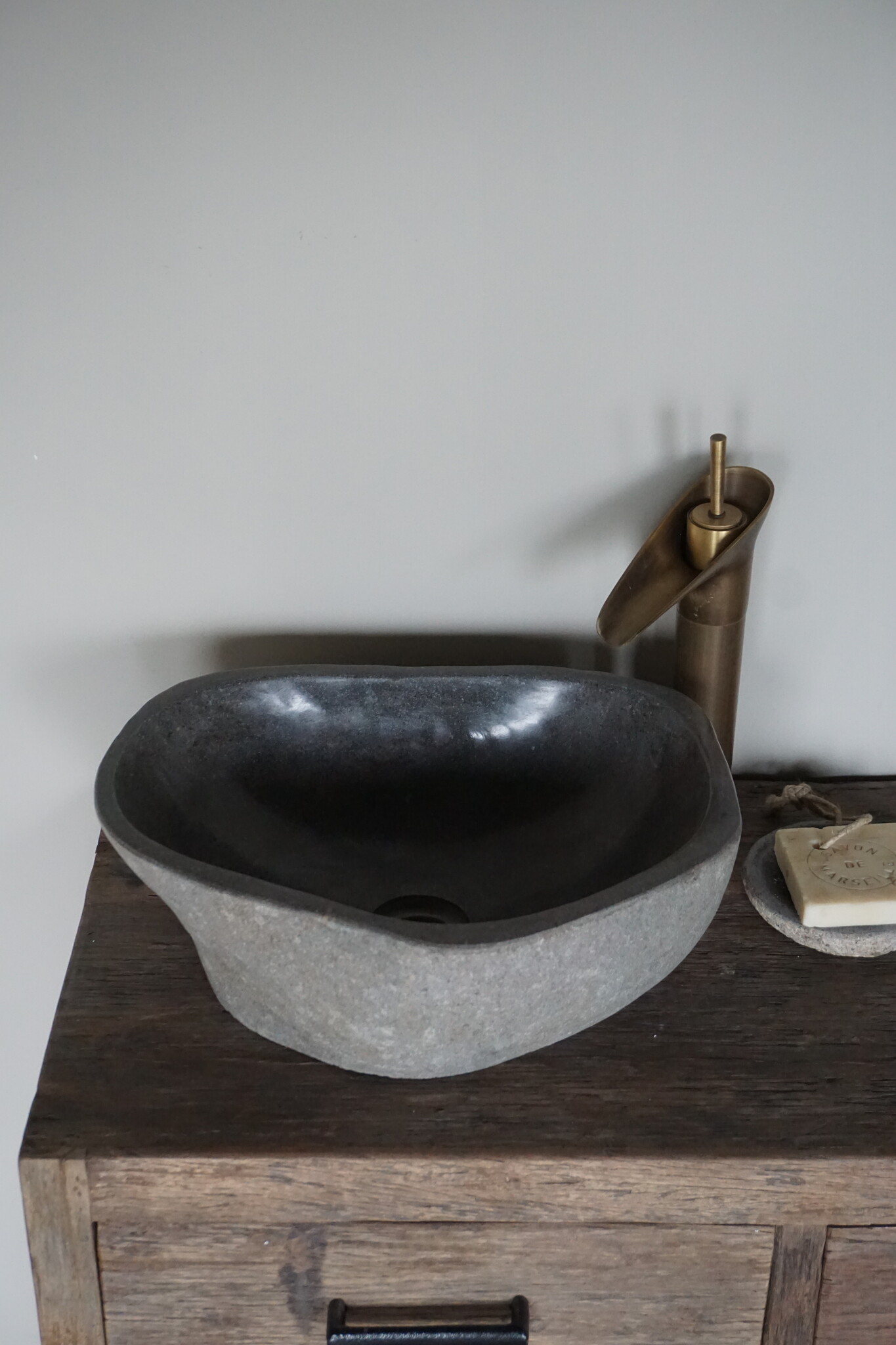 Rene Houtman Waskom Rivierkom + spoelgat B45 x D41 x H16 Cm