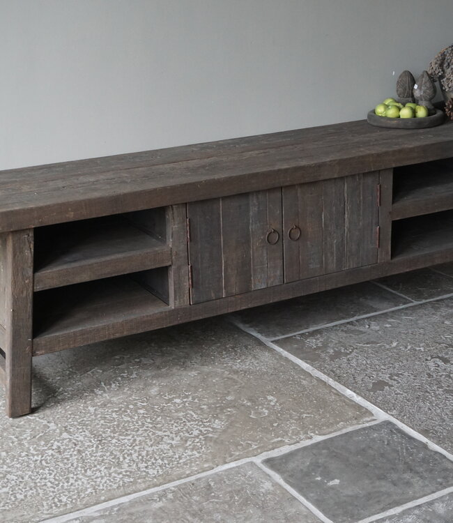 Rene Houtman TV-Meubel Schuine Poten B220 x D43 x H56 Cm