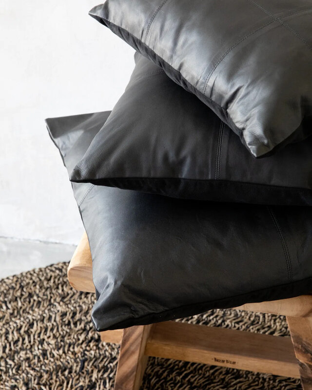 Bazar Bizar De Four Leather Panel Kussenhoes - Zwart - 60x60