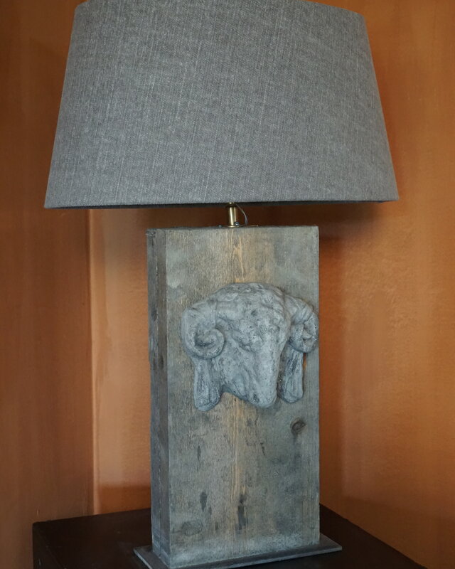Il Cupido Tafellamp Beton & Hout Ramskop - Zonder Kap