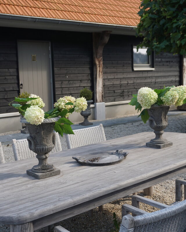 Il Cupido Bloembak Beton Grieks Met Oren H43 x B30 Cm