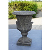Bloembak Beton Grieks Met Oren H43 x B30 Cm