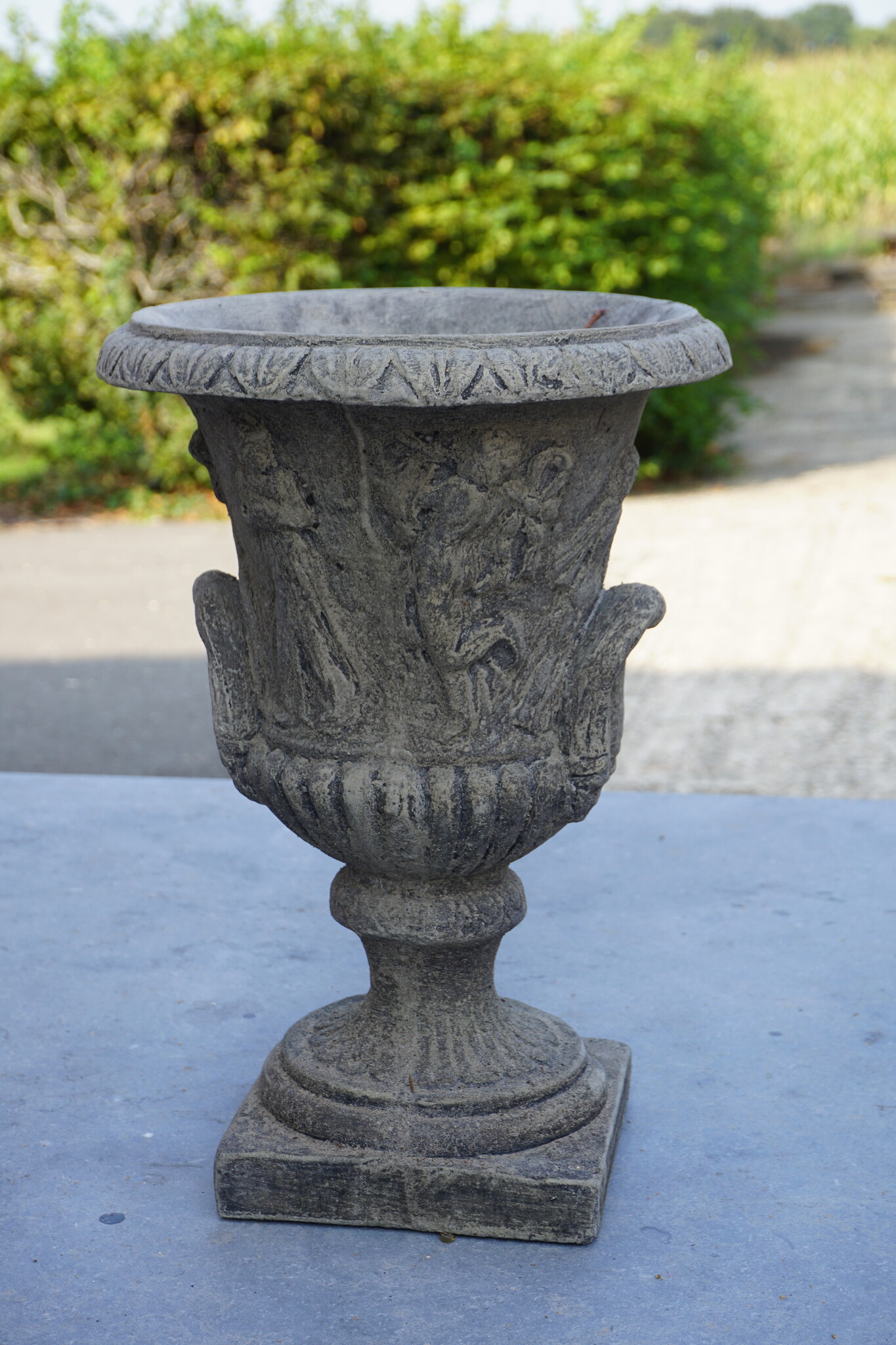 Il Cupido Bloembak Beton Grieks Met Oren H43 x B30 Cm
