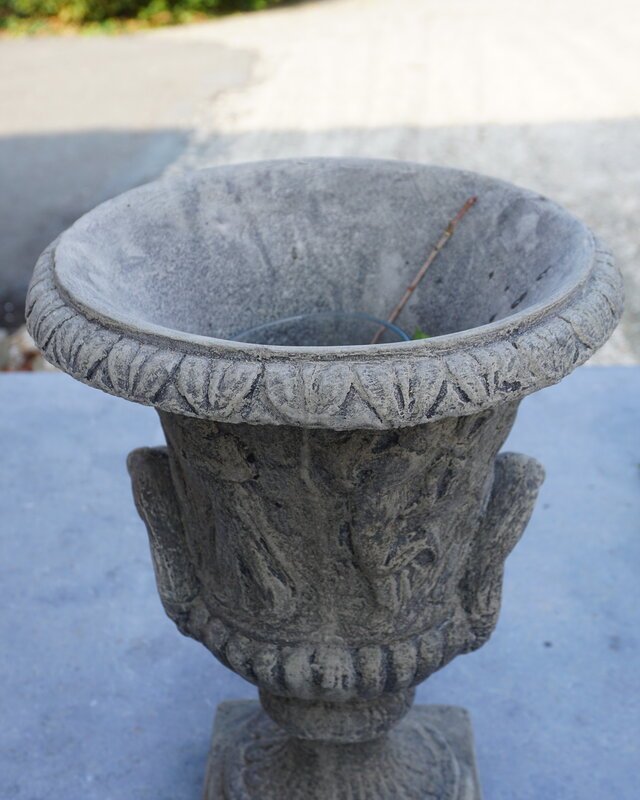 Il Cupido Bloembak Beton Grieks Met Oren H43 x B30 Cm