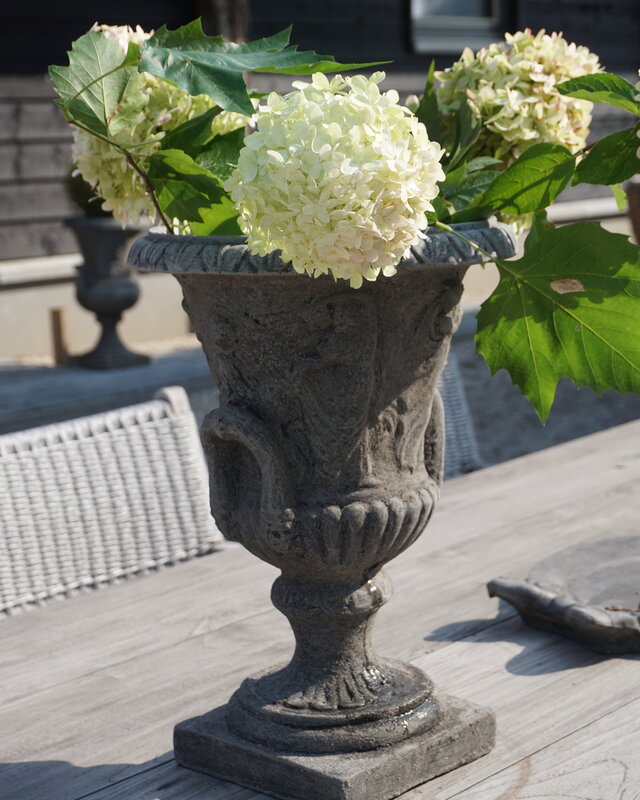Il Cupido Bloembak Beton Grieks Met Oren H43 x B30 Cm