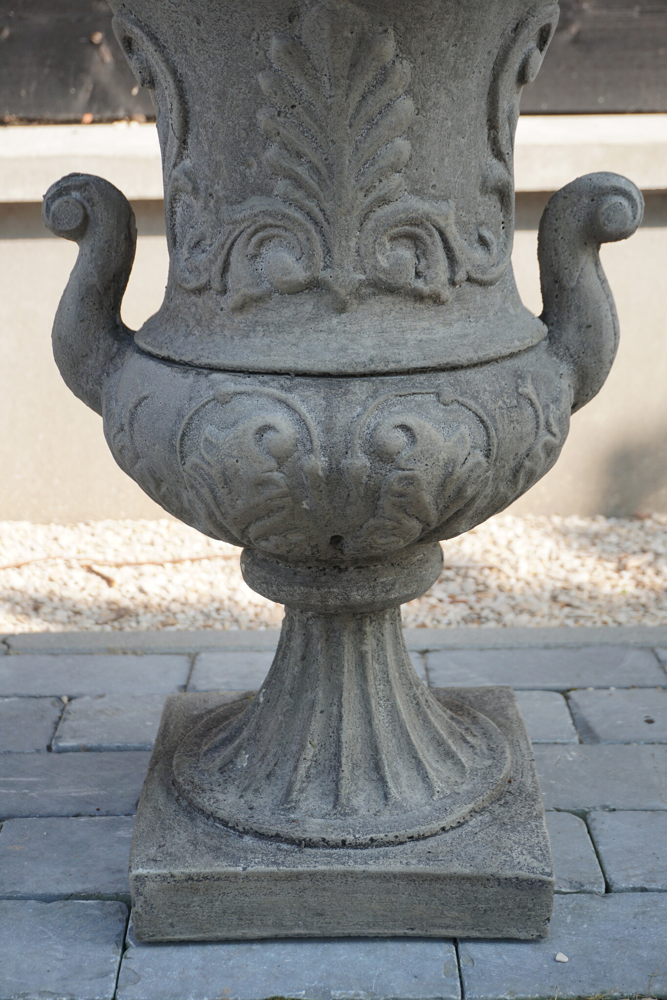 Il Cupido Bloembak Beton Grieks Met Oren H63 x B38 Cm